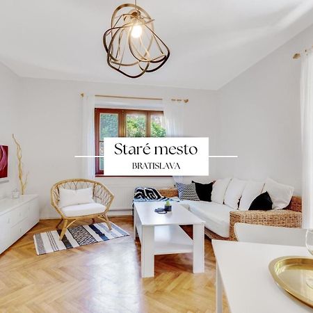 Stylish Historical Apartment + Backyard 브라티슬라바 외부 사진